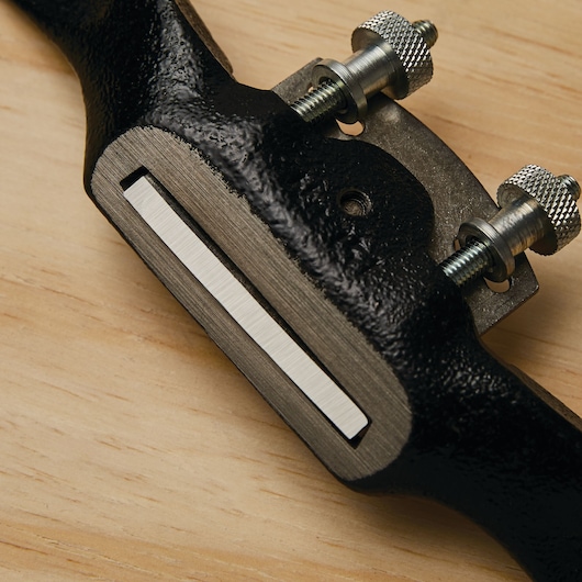 Blade feature of Spokeshave flat base