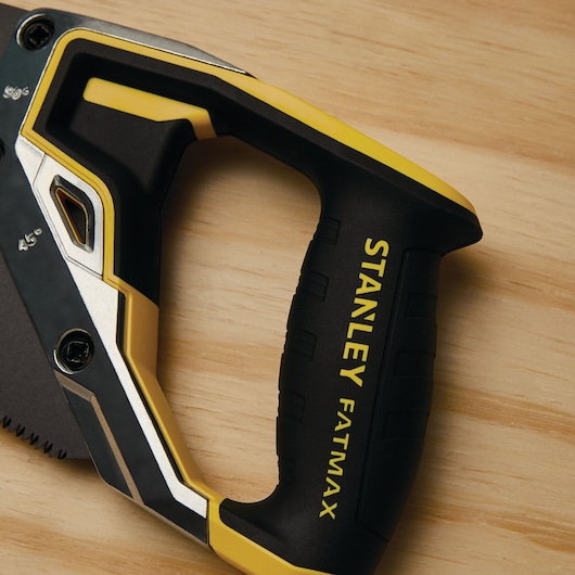Tri material handle for comfort and durability feature in 15 inch fatmax tri material hand saw.