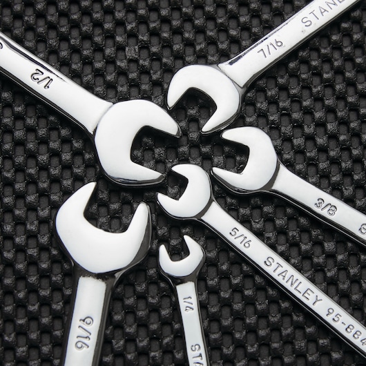 Full polish chrome plating feature of 6 piece Combination Wrench S A E Set.