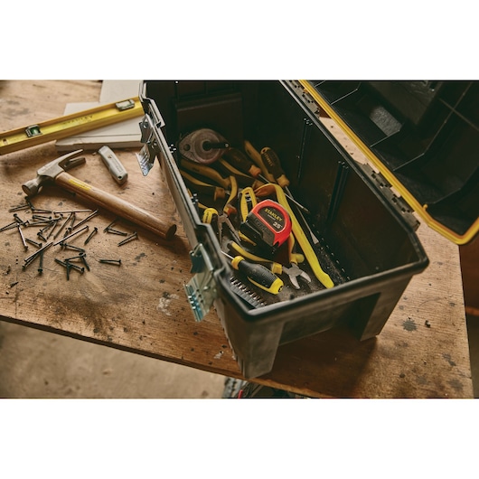25 FOOT HIGH VISIBILITY LEVER LOCK TAPE MEASURE Placed in tool box along with other tools.
