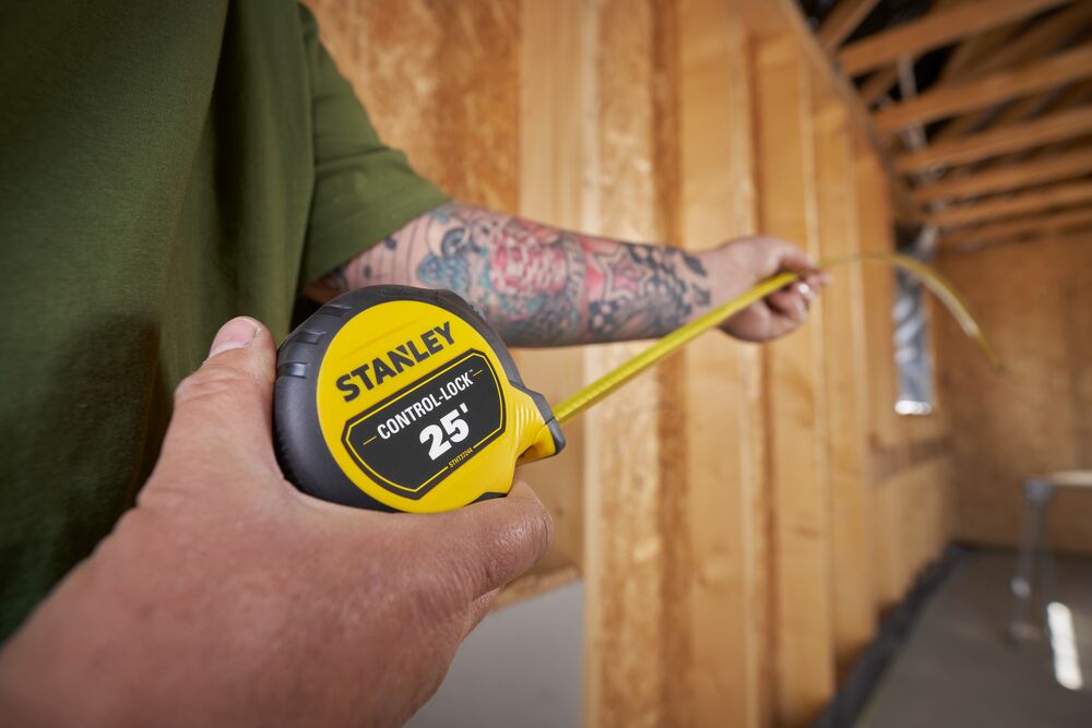 STANLEY Control lock tape measure